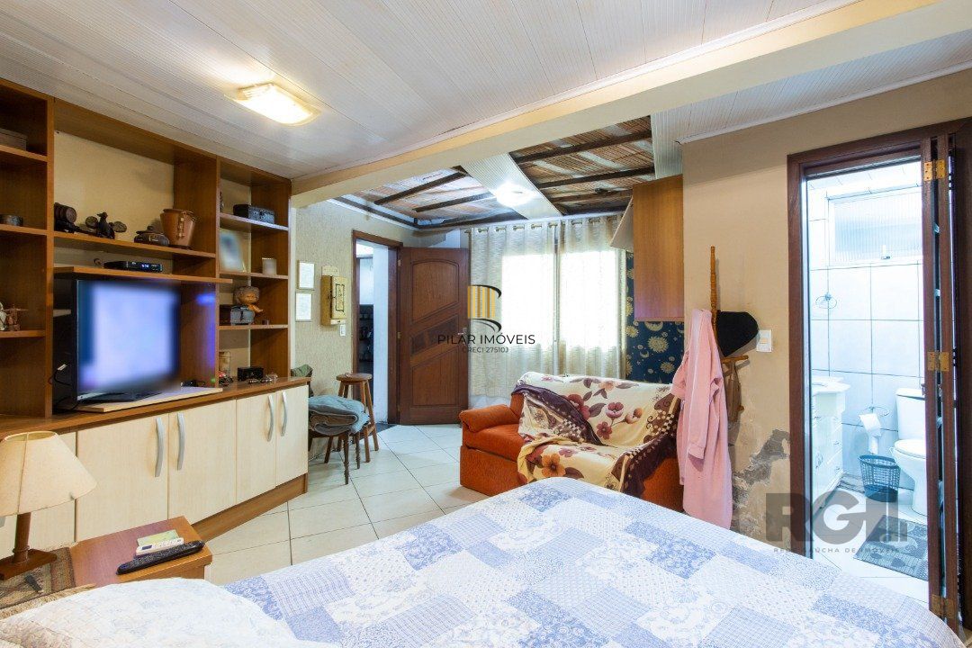 Casa de Condomínio 4 dormitórios no bairro Hípica