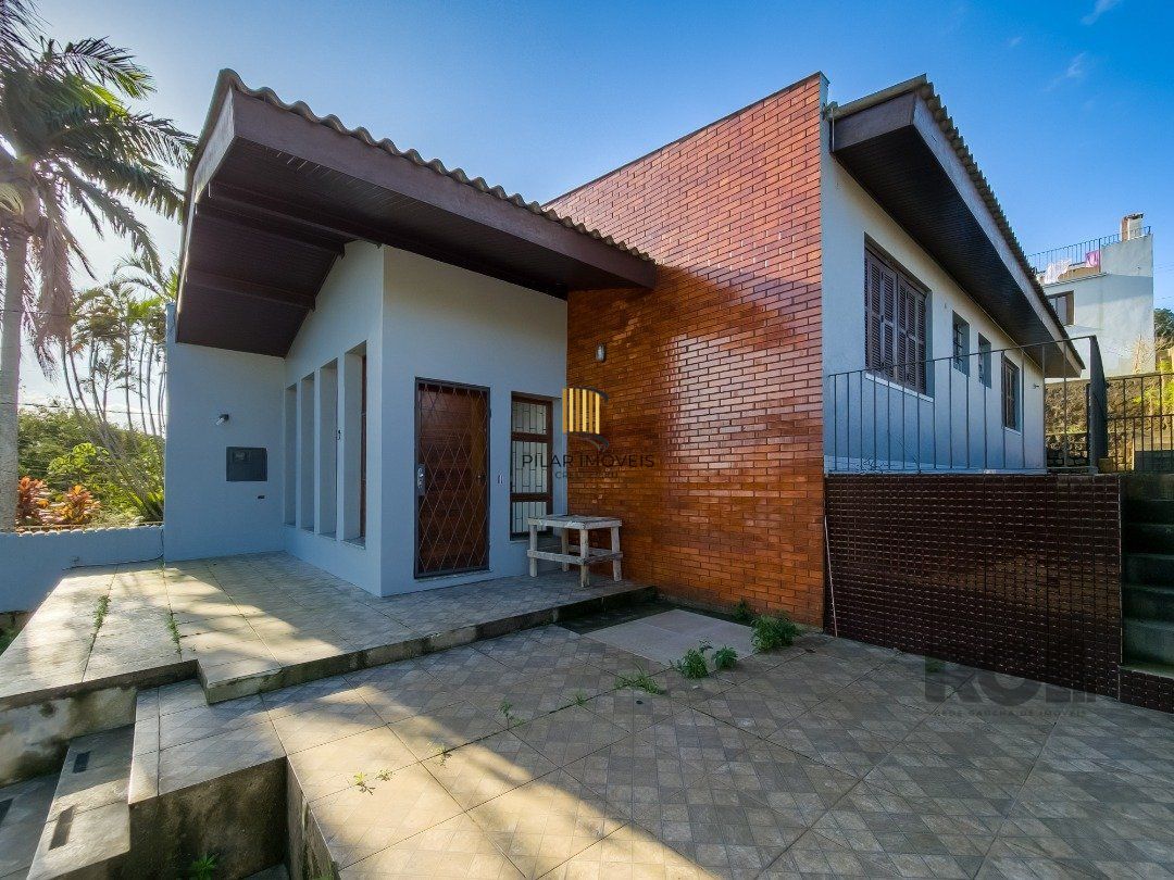 Casa com 3 quartos, suite, pátio - Bairro Espírito Santo - Potro Alegre (RS)