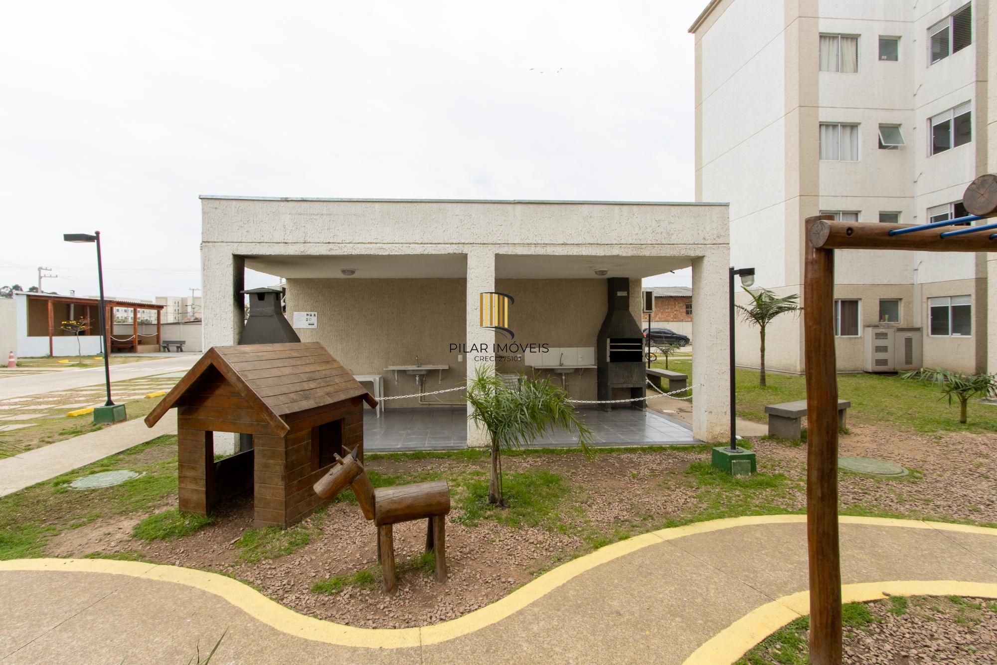 Charmoso Apartamento Semimobiliado de 2 Dormitórios e 1 vaga de garagem no bairro Restinga!