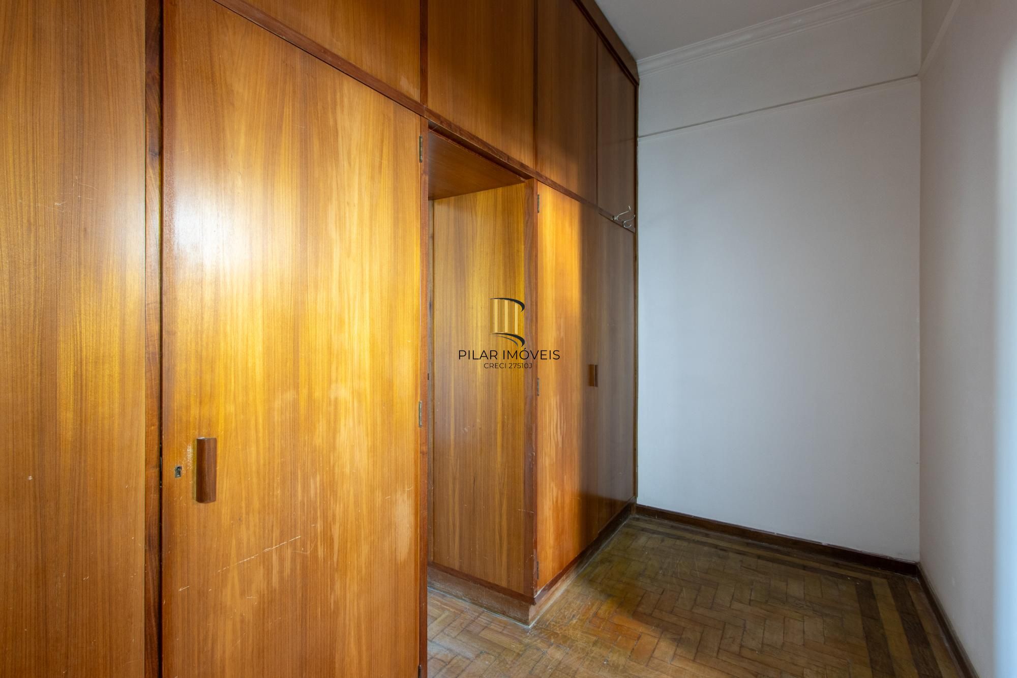 Apartamento para Venda - 238m², 3 dormitórios, sendo 1 suites, 1 vaga - Floresta