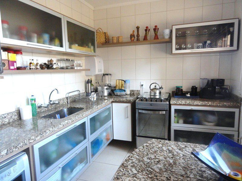 Casa Condominio para Venda - 251m², 4 dormitórios, sendo 2 suites, 2 vagas - Nonoai