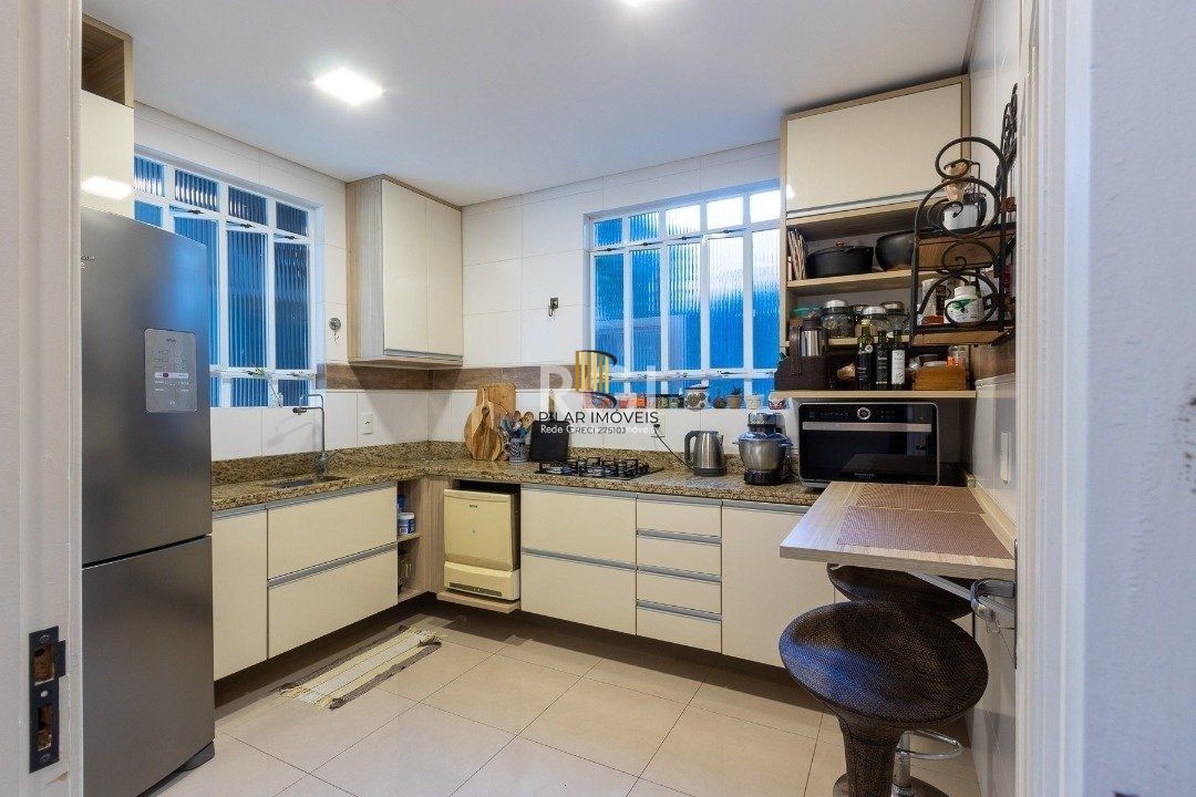 Casa para Venda - 200m², 3 dormitórios, sendo 1 suites, 2 vagas - Vila Assunção