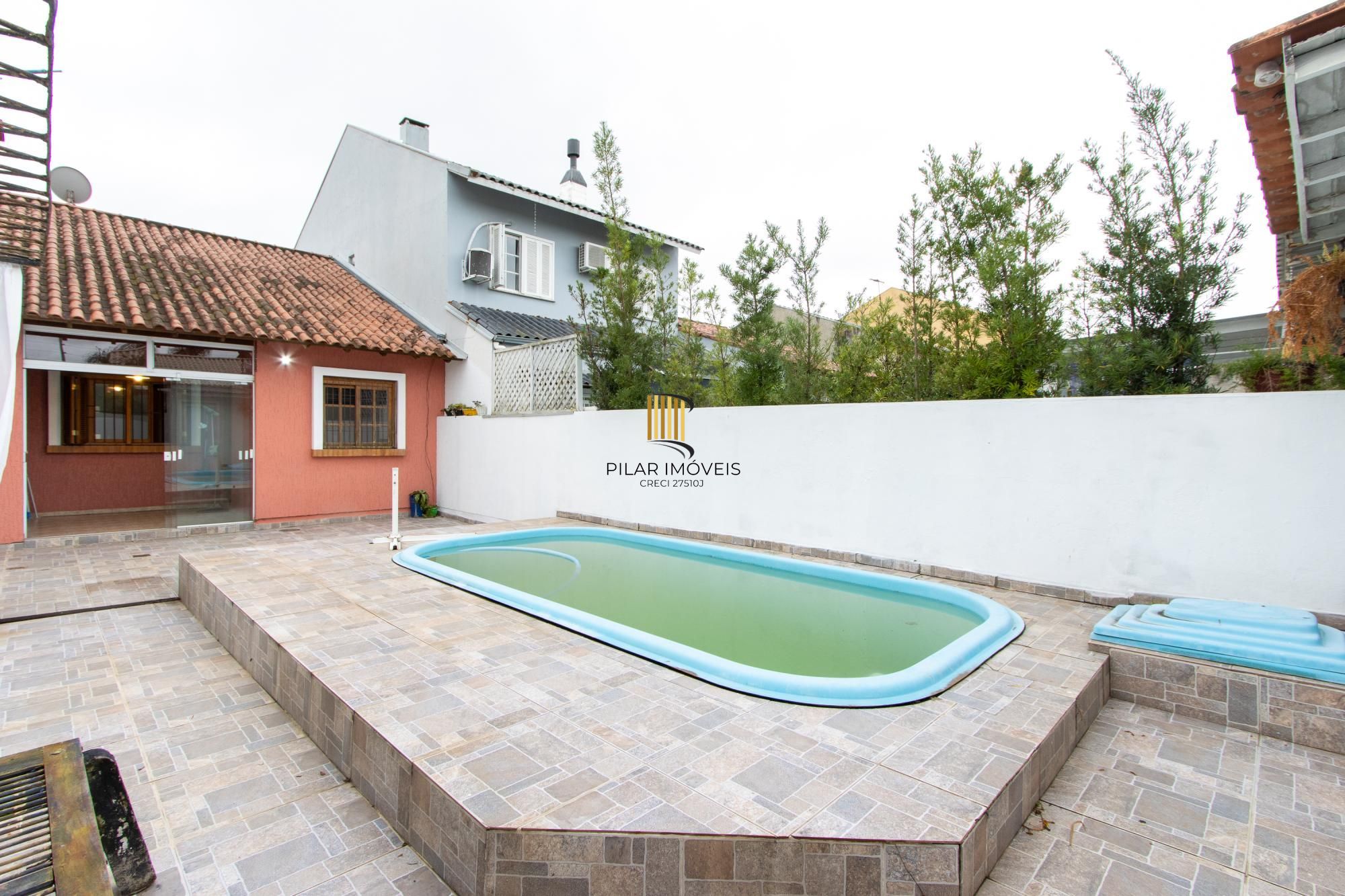 Casa térrea com 2 dormitórios I Bairro Hípica