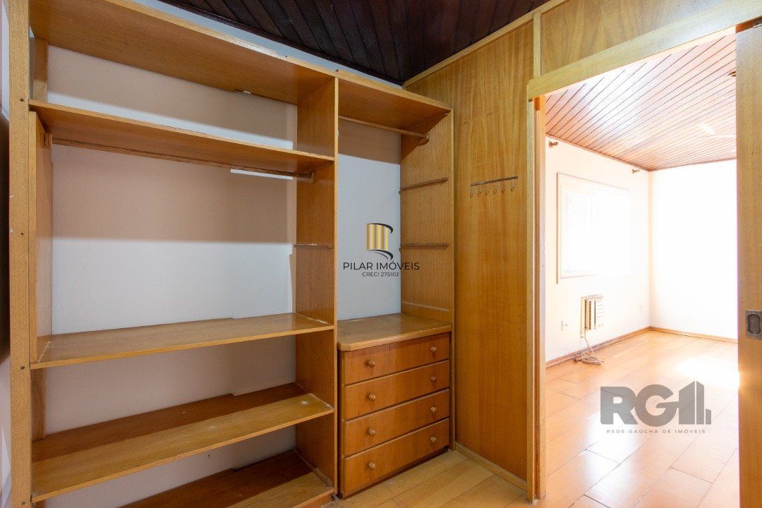 Casa 4 dormitórios no bairro Tristeza