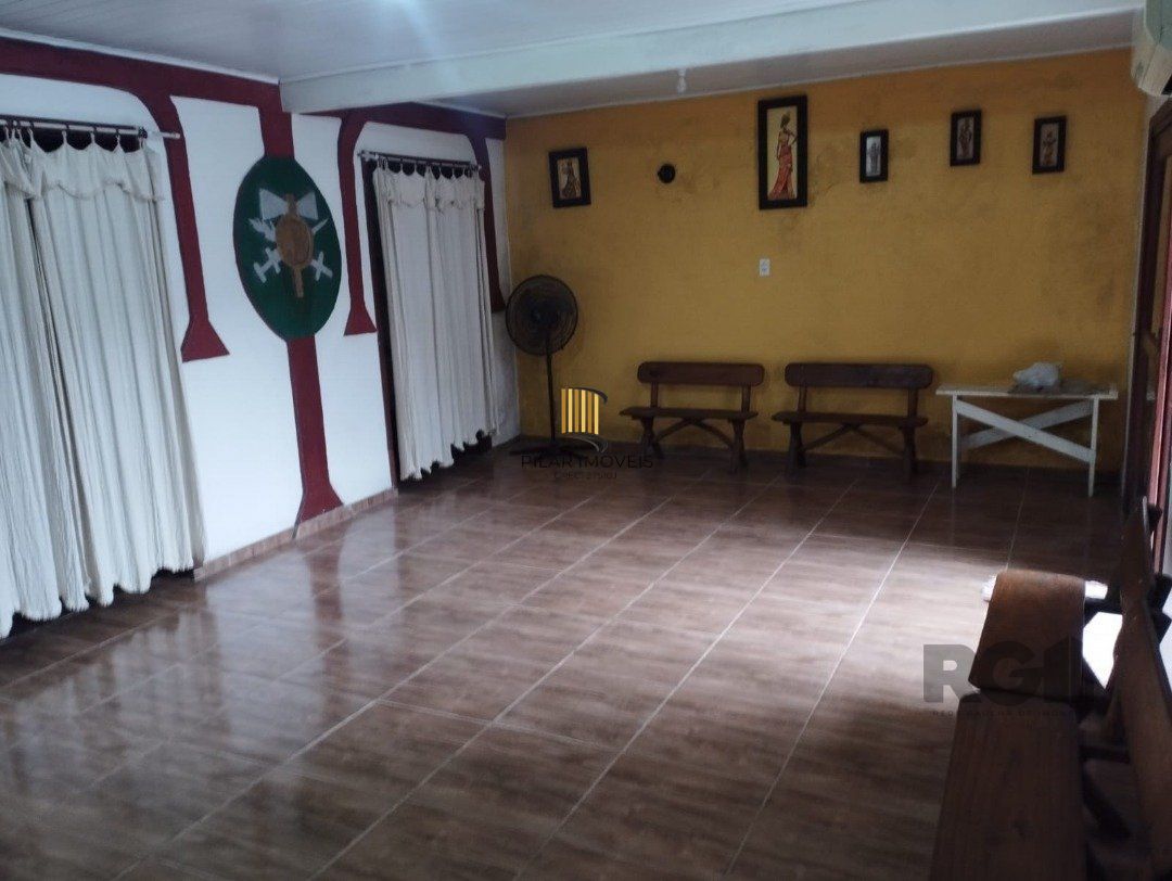 Casa 2 dormitórios no bairro Camaquã