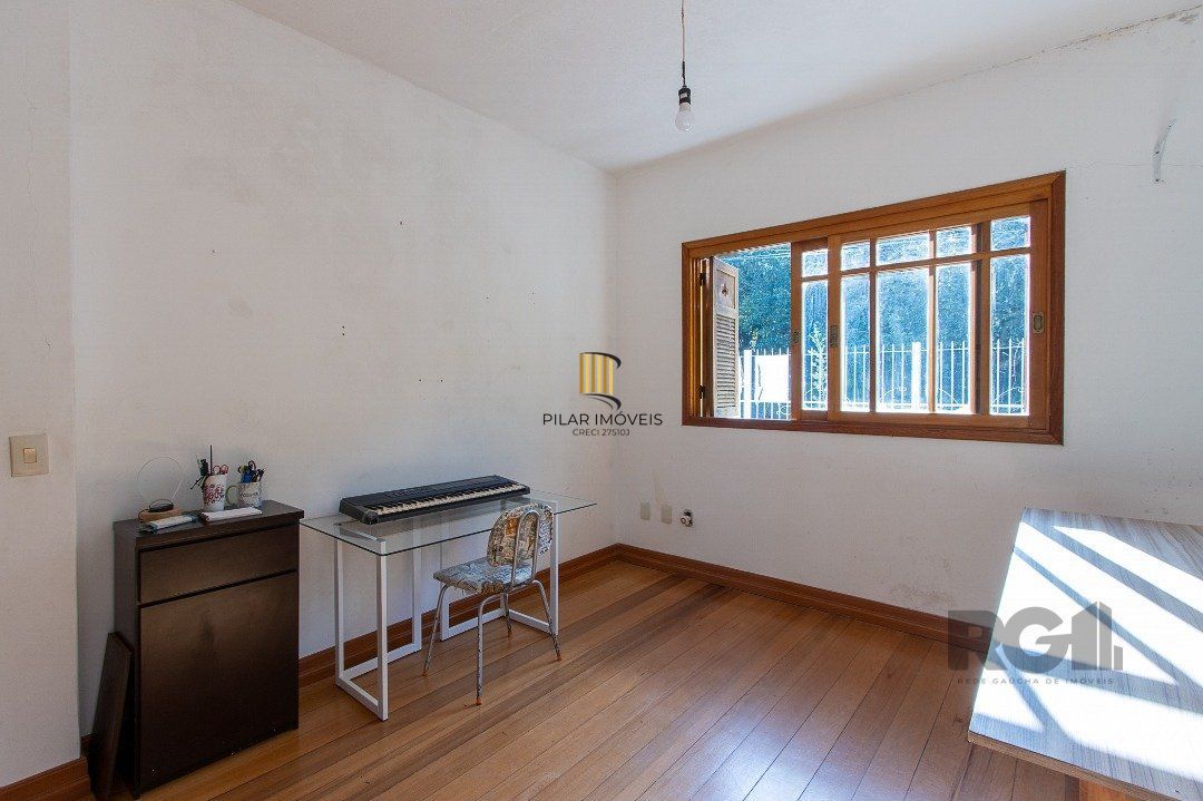 Casa para Venda - 380m², 4 dormitórios, sendo 1 suites, 4 vagas - Vila Assunção