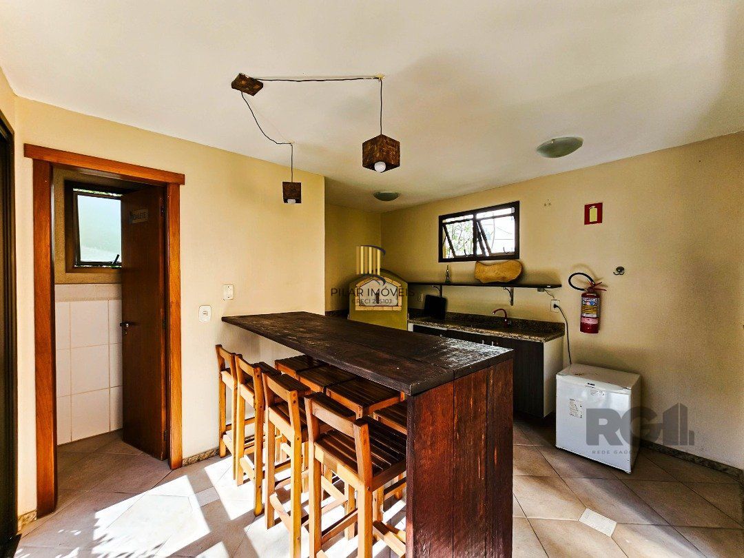 BELÍSSIMO APTO 4 SUÍTES DE 158M²