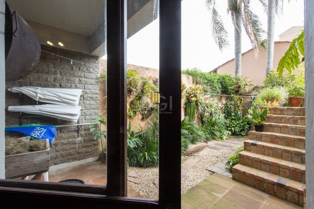 Casa 3 dormitórios no bairro Jardim Isabel