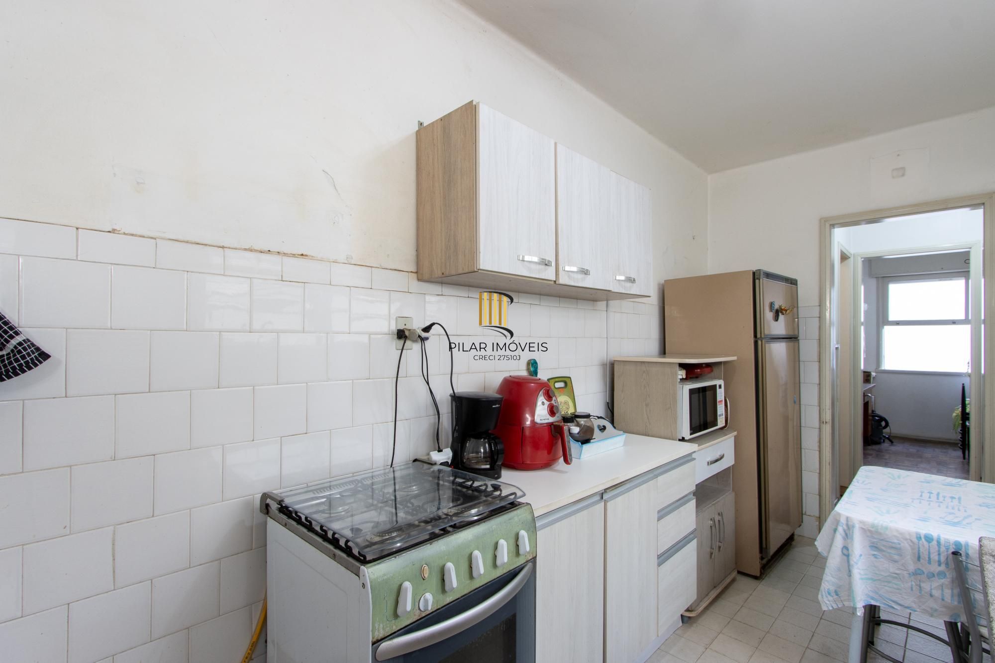 Apartamento de 3 dormitórios com uma vaga de garagem à venda no bairro Menino Deus – Porto Alegre