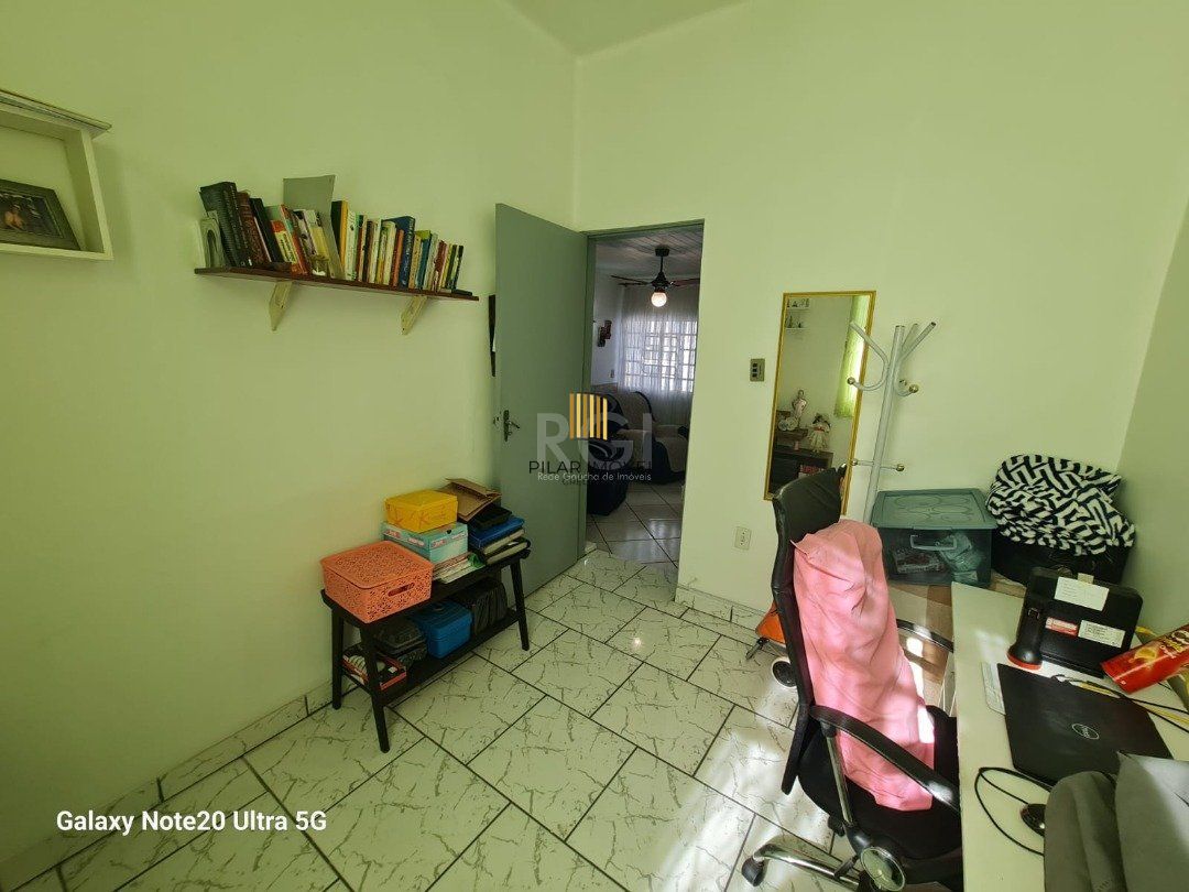 Casa 3 dormitórios no bairro Nonoai