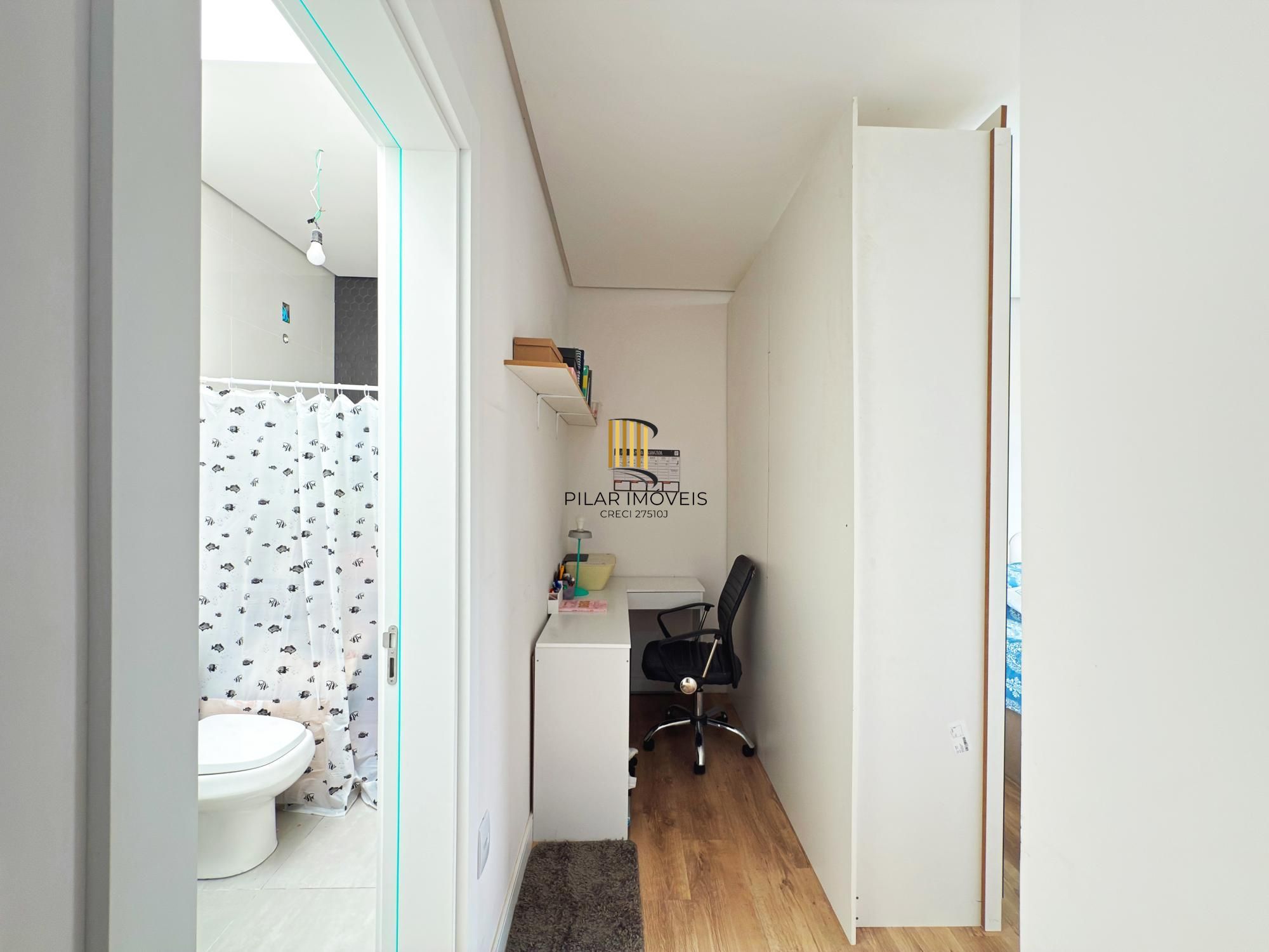 Casa de Condomínio 3 dormitórios no bairro Aberta dos Morros