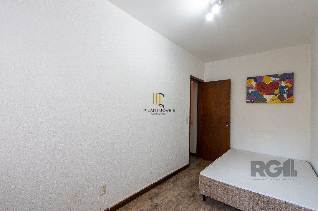 Casa 4 dormitórios no bairro Azenha