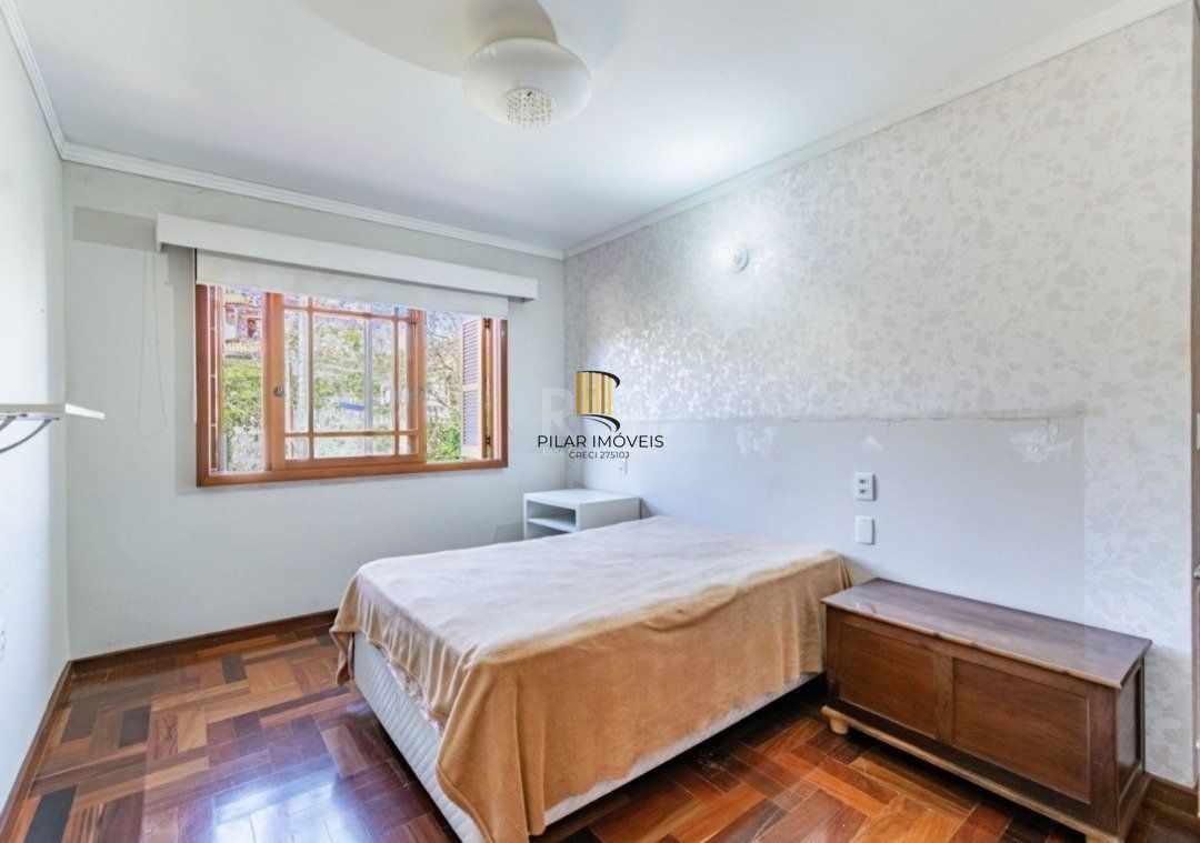Casa para Venda - 255m², 3 dormitórios, sendo 1 suites, 3 vagas - Ipanema