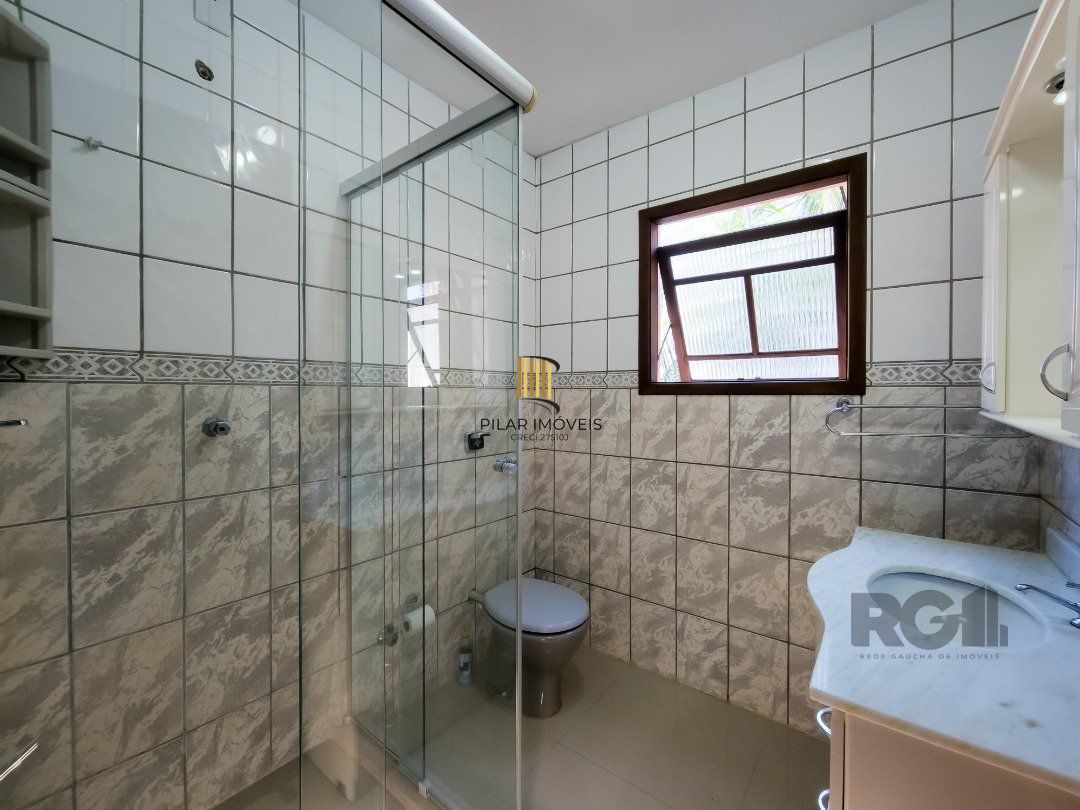 Casa 3 dormitórios no bairro Ipanema