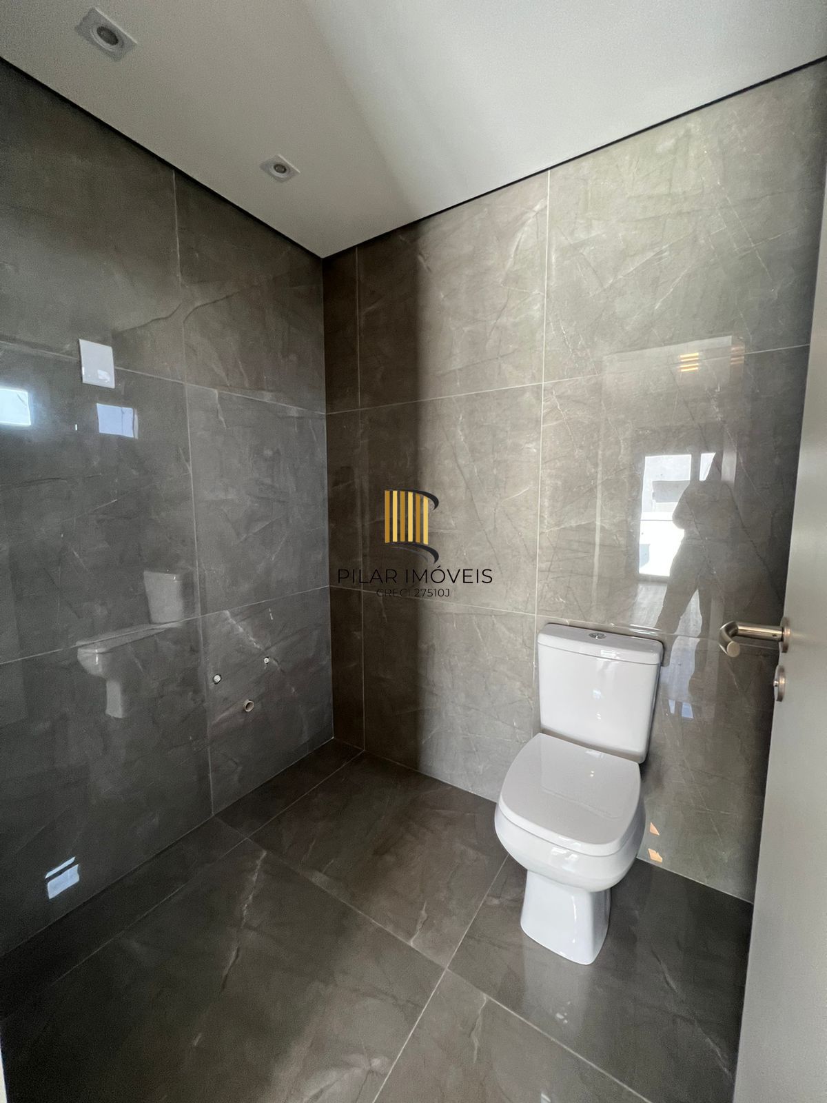 Casa de Condomínio com 3 suítes para comprar em Centro, Gravataí