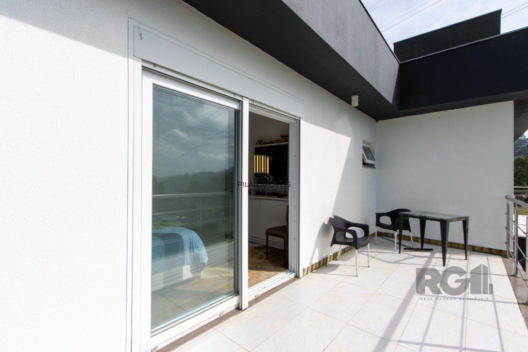Casa de Condomínio 4 dormitórios no bairro Vila Nova