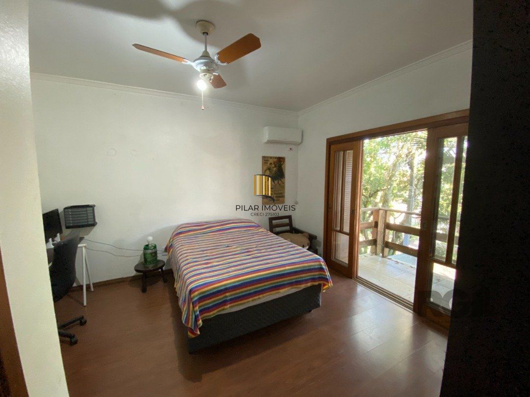 Casa para Venda - 350m², 4 dormitórios, sendo 4 suites, 4 vagas - Tristeza