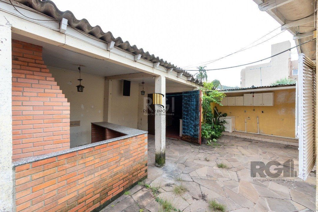 Casa 3 dormitórios no bairro Vila Nova