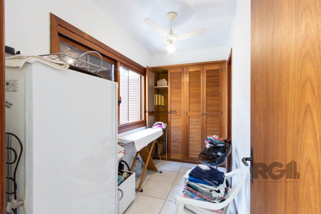 Casa de Condomínio 3 dormitórios no bairro Pedra Redonda