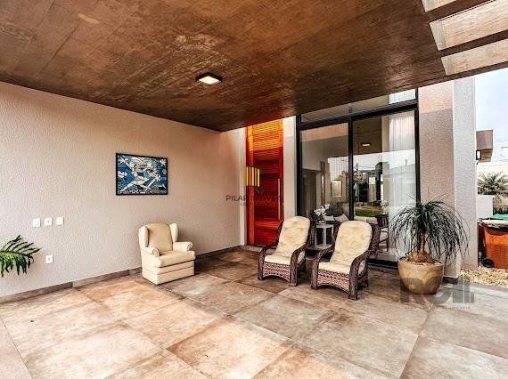 Casa de Condomínio 4 dormitórios no bairro Centro