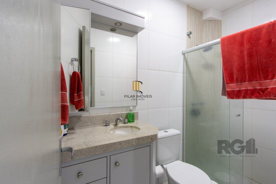 Casa de Condomínio 3 dormitórios no bairro Camaquã