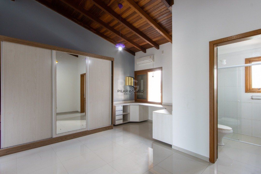 Casa para Venda - 204m², 3 dormitórios, sendo 3 suites, 2 vagas - Espirito Santo