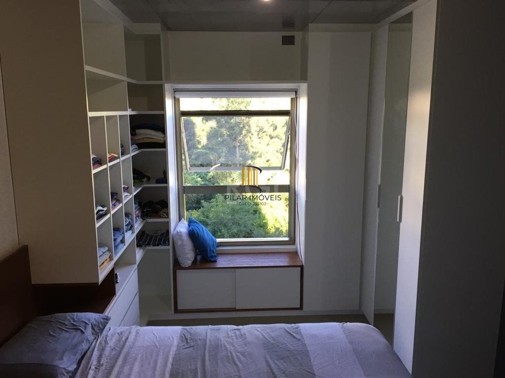 Apartamento para Venda - 68.5m², 2 dormitórios, sendo 1 suites, 2 vagas - Petrópolis