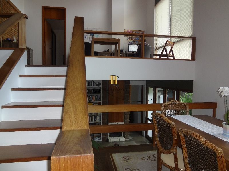 Casa para Venda - 268m², 3 dormitórios, sendo 1 suites, Jardim Isabel