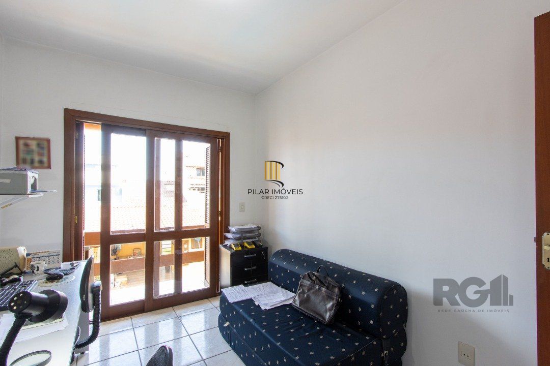 Casa com 3 dormitórios, sendo 1 suíte para venda  no bairro Hípica