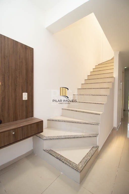 SOBRADO MOBILIADO, 2 QUARTOS, 2 VAGAS - CAMINHOS DO SOL - GUARUJÁ