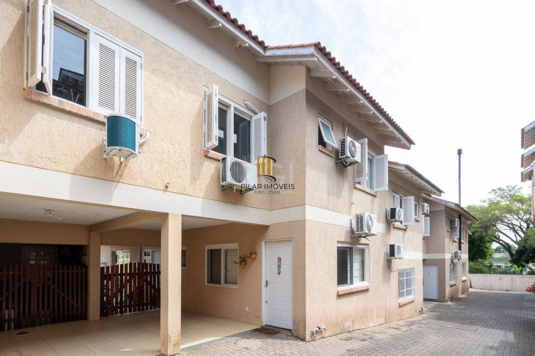 Casa Condominio para Venda - 102.9m², 3 dormitórios, sendo 1 suites, 2 vagas - Camaquã