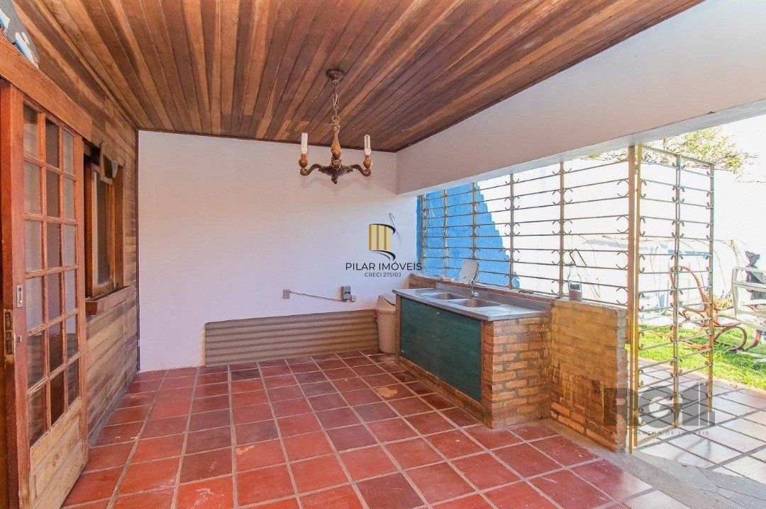 Casa, 200m², 3 dormitórios, bairro Cristal