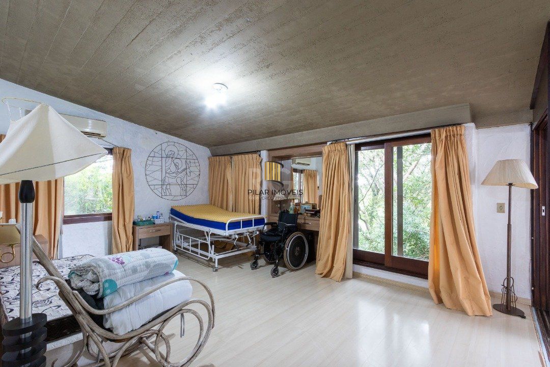 Casa para Venda - 600m², 3 dormitórios, sendo 1 suites, 8 vagas - Vila Assunção