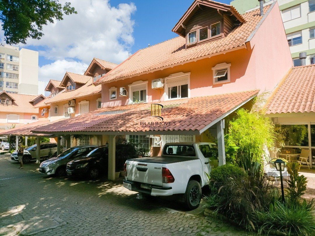 Casa de Condomínio 3 dormitórios no bairro Tristeza