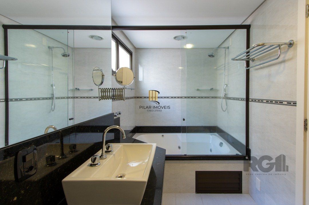 Apartamento para Venda - 200.1m², 3 dormitórios, sendo 3 suites, 5 vagas - Cristal