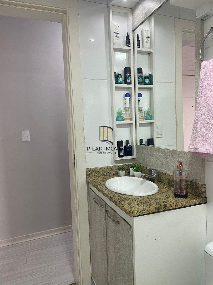 Apartamento 2 dormitório no Bairro Marechal Rondon com vaga coberta