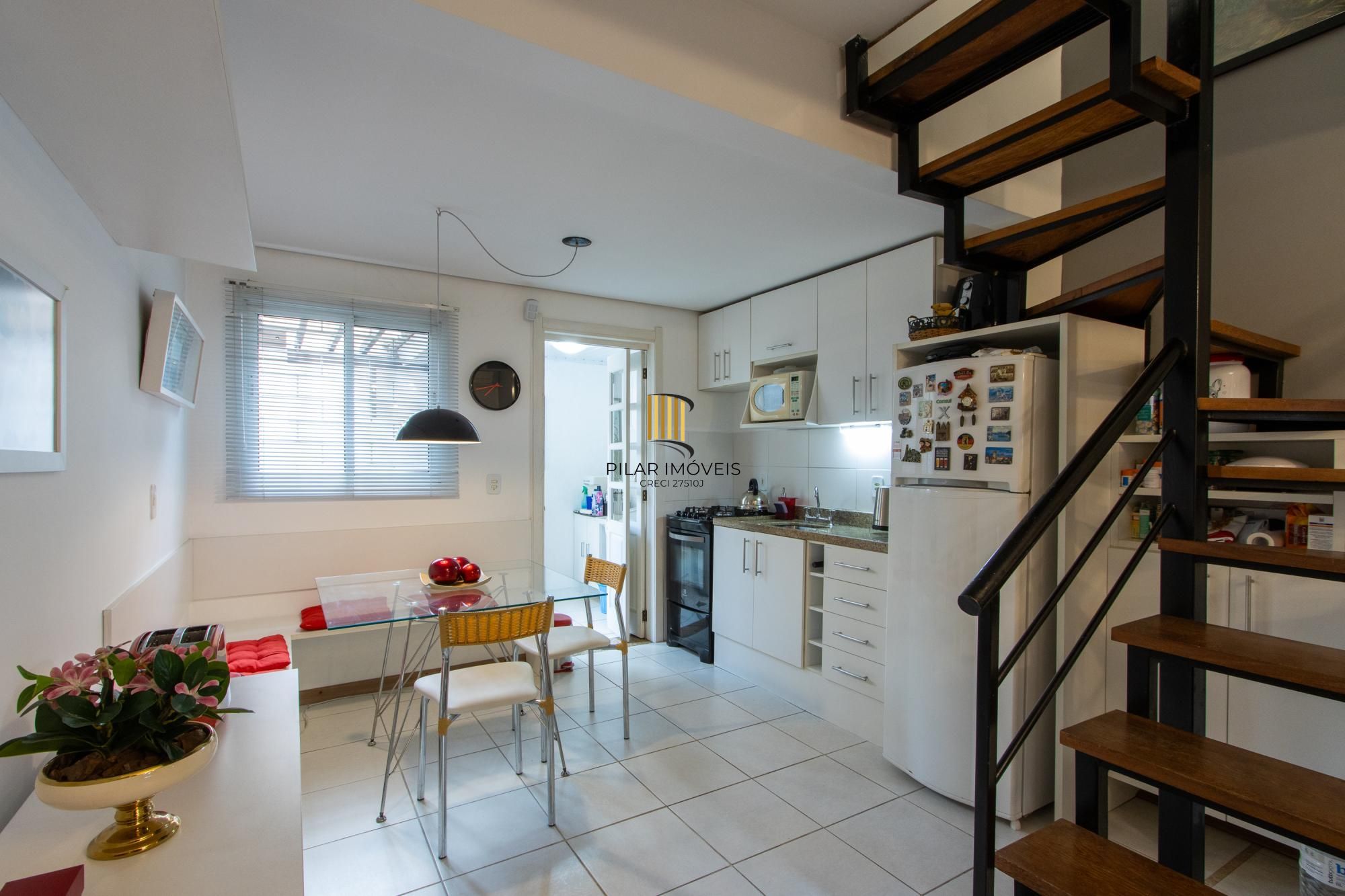 Casa de Condomínio 3 dormitórios no bairro Cavalhada