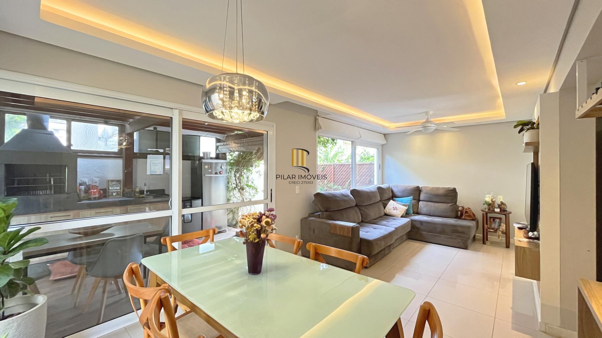 Casa em Condomínio com 3 quartos e 216m² à venda em Teresópolis, Porto Alegre.