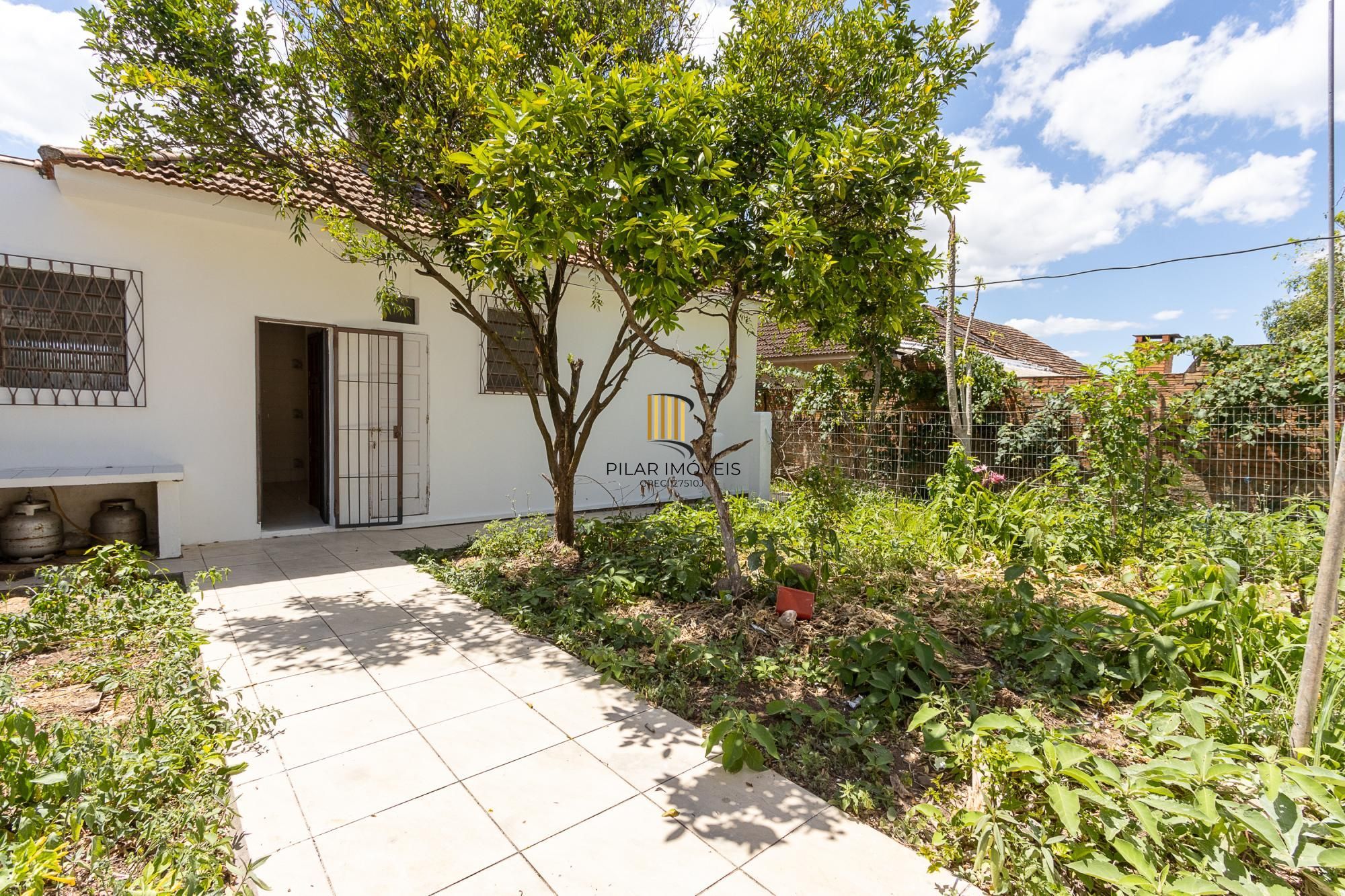 CASA 2 DORMITÓRIOS  NO SANTA TEREZA