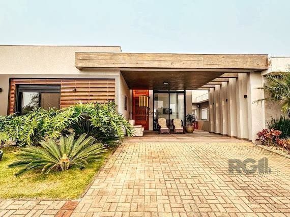 Casa de Condomínio 4 dormitórios no bairro Centro