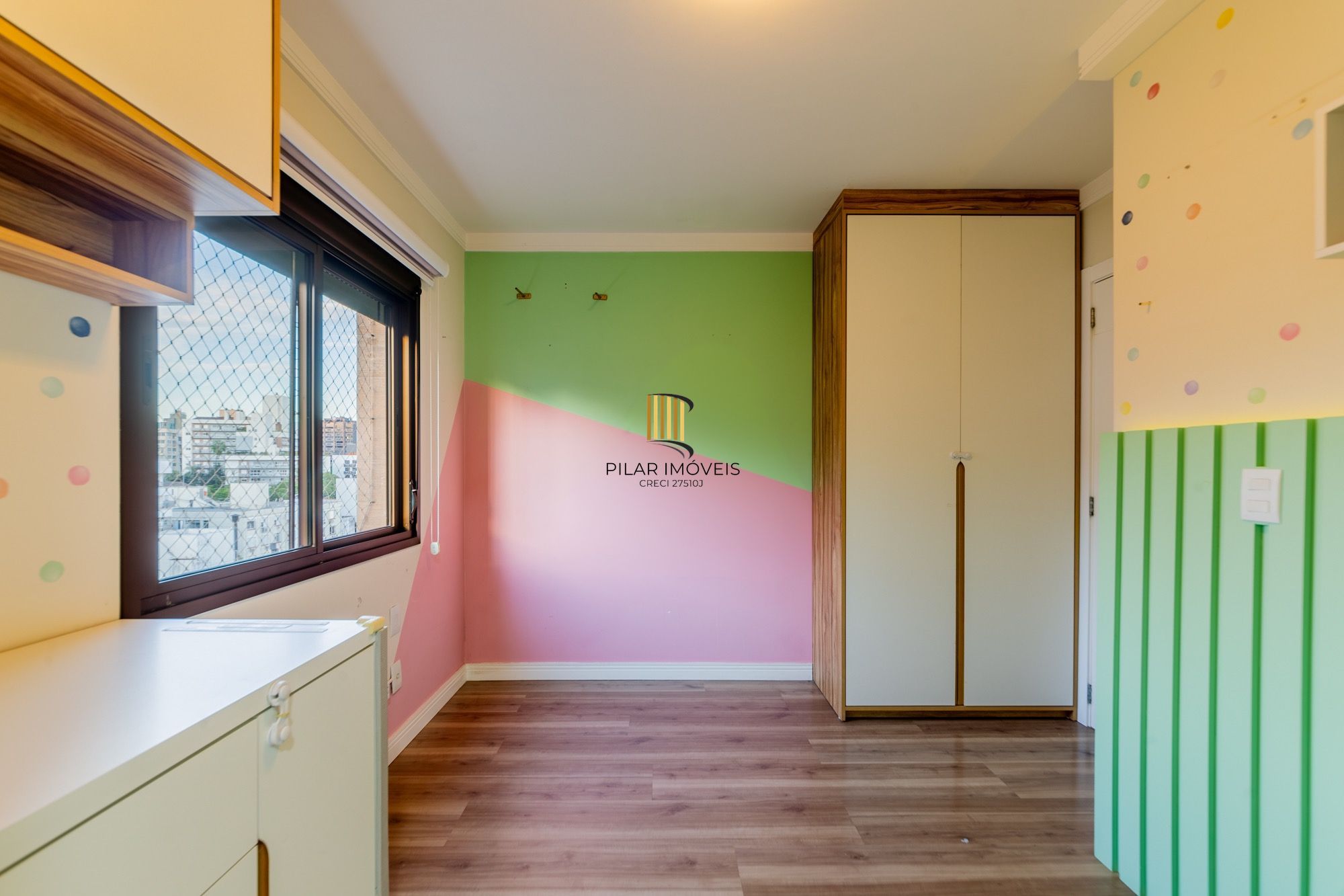 Apartamento com 2 suites, lavabo e 2 vagas de garagem no Bairro Rio Branco