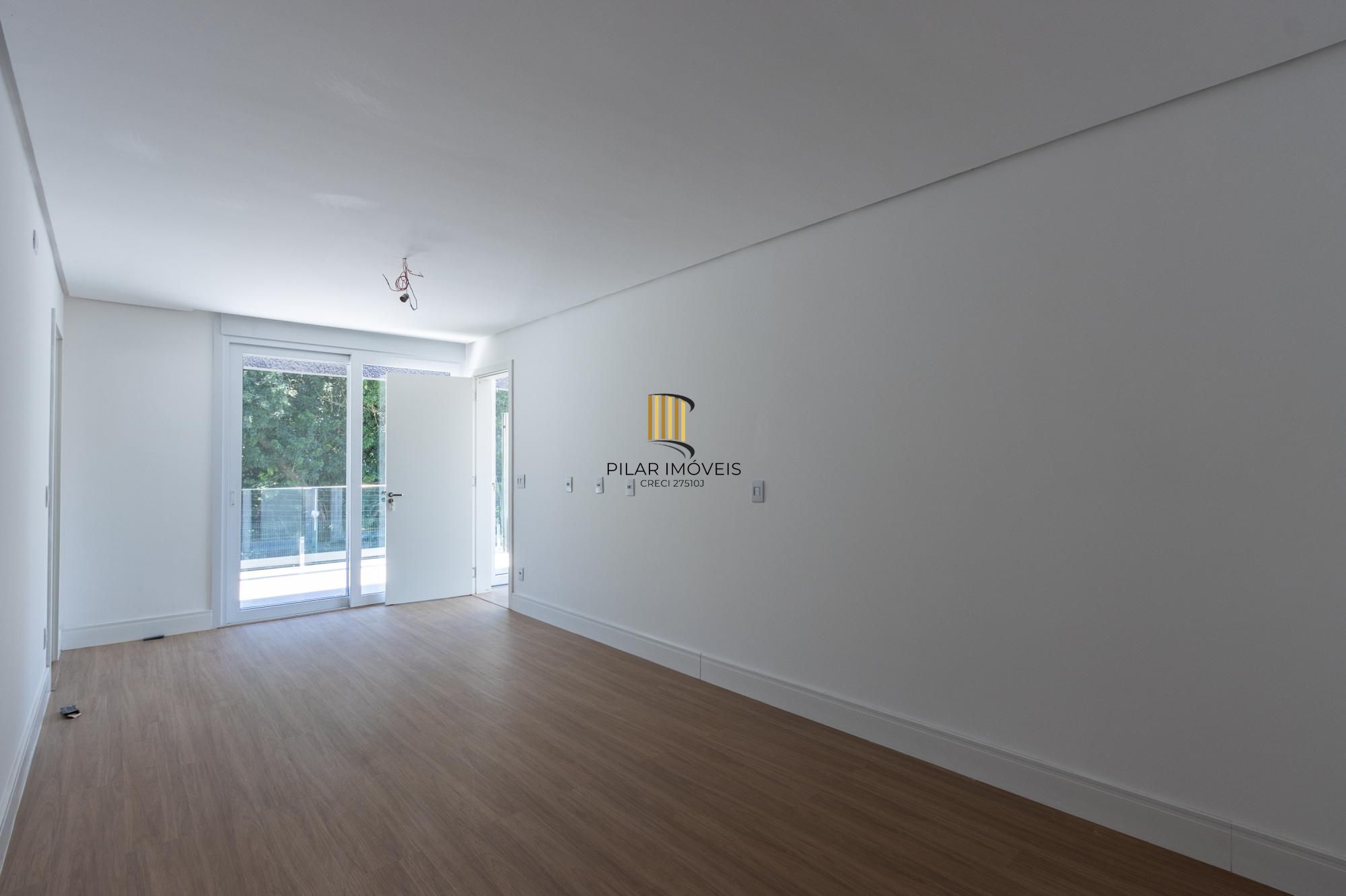 Casa Condominio para Venda - 300m², 4 dormitórios, sendo 4 suites, 2 vagas - Alphaville