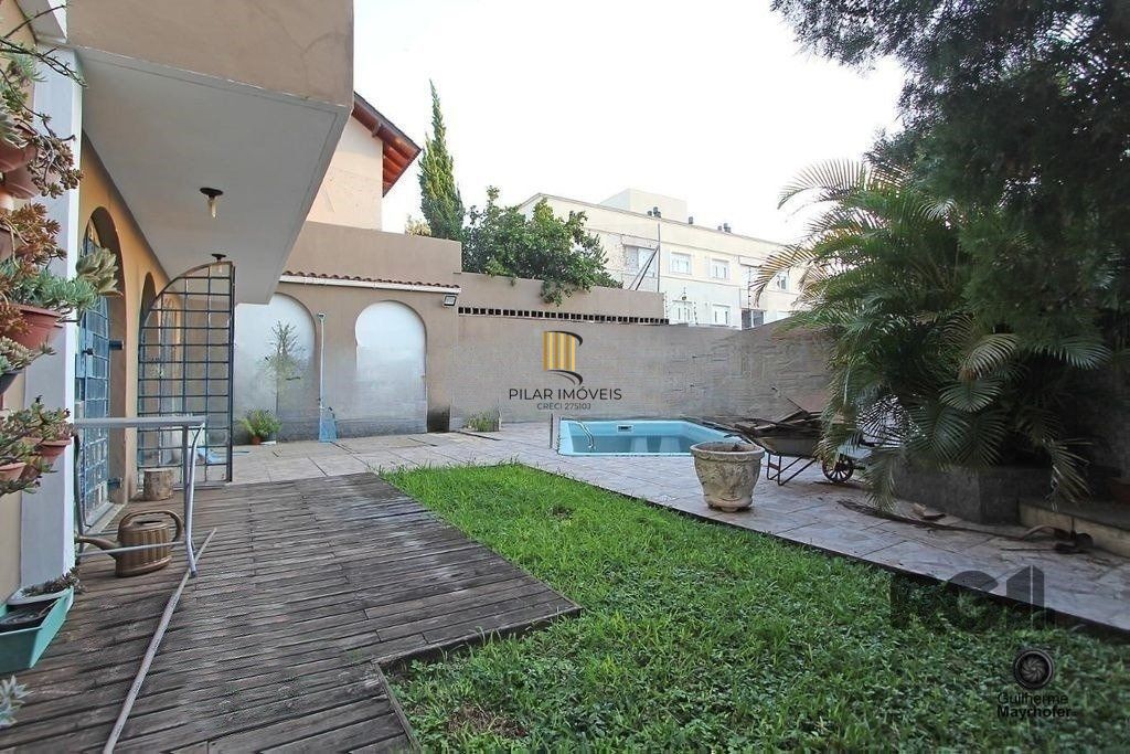 Casa 4 dormitórios no bairro Jardim Itu