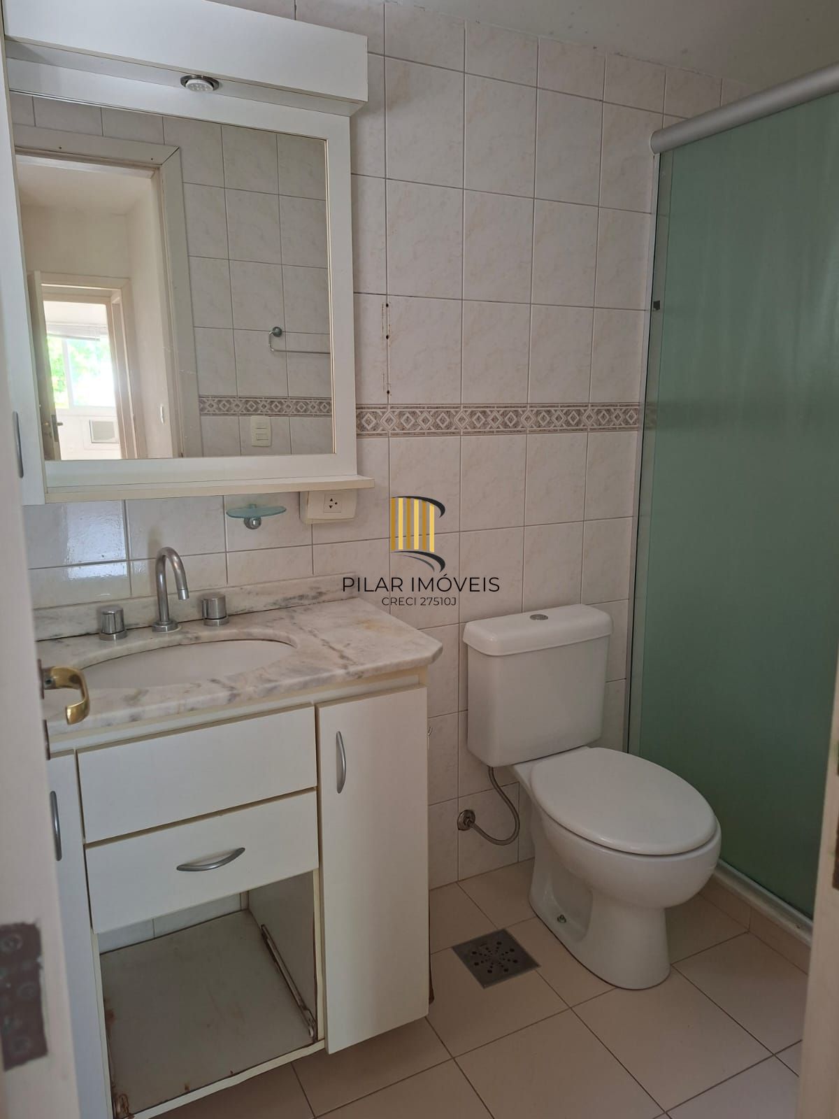 Casa em condomínio de 3 dorm. na Tristeza