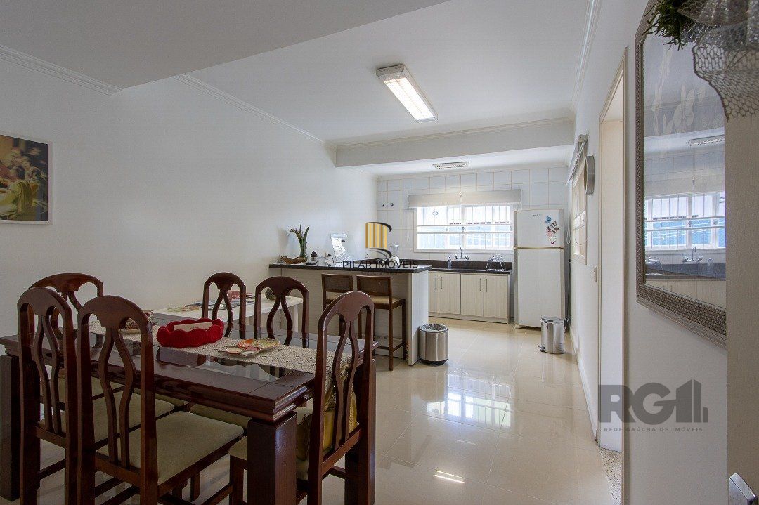 Casa de Condomínio 3 dormitórios no bairro Hípica