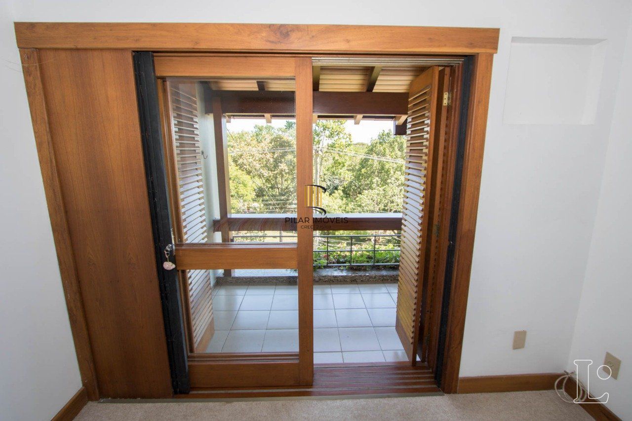 Casa para Venda - 427m², 4 dormitórios, sendo 1 suites, 4 vagas - Jardim Isabel