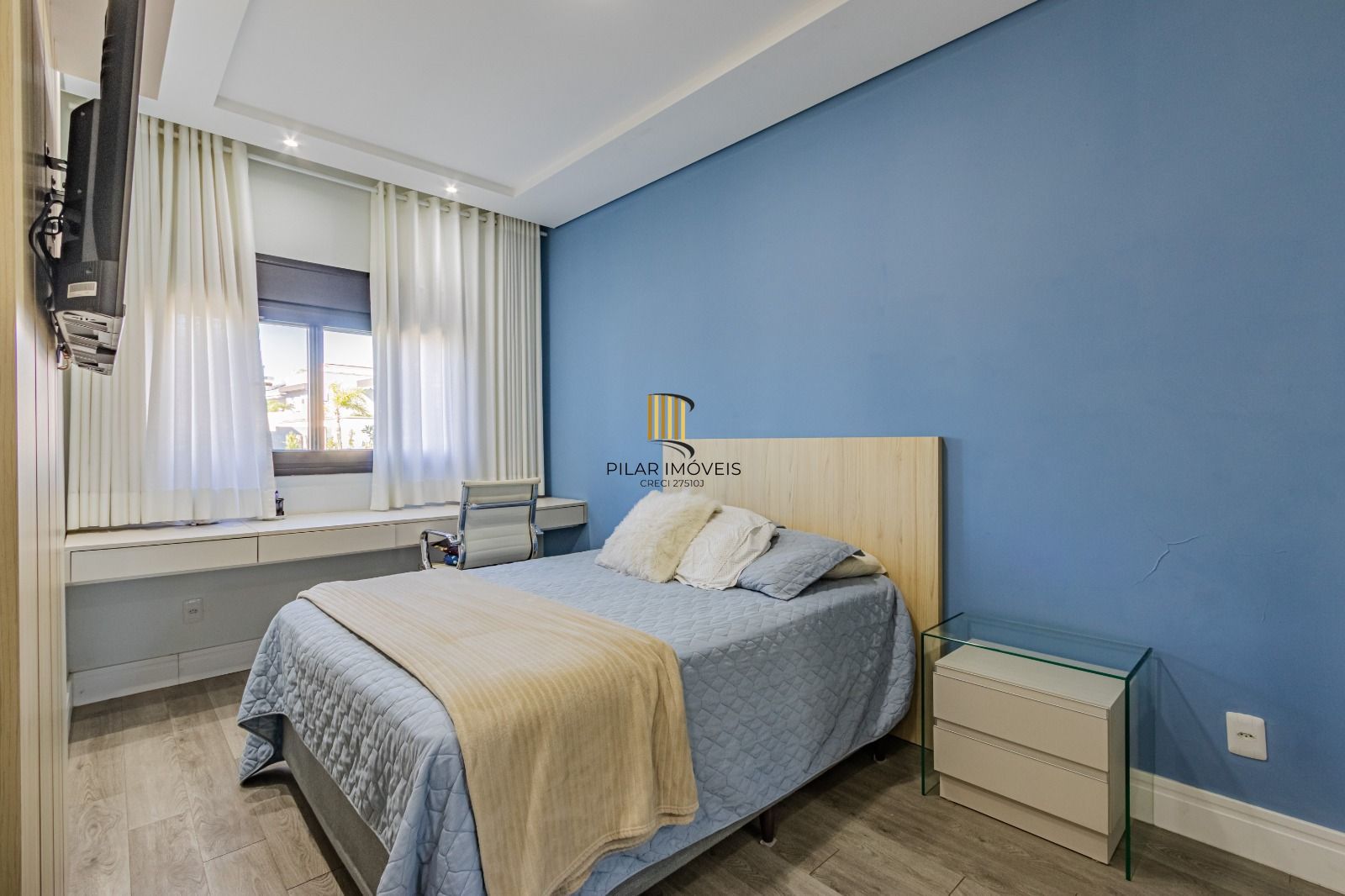 Casa de Condomínio 4 dormitórios no bairro São Vicente