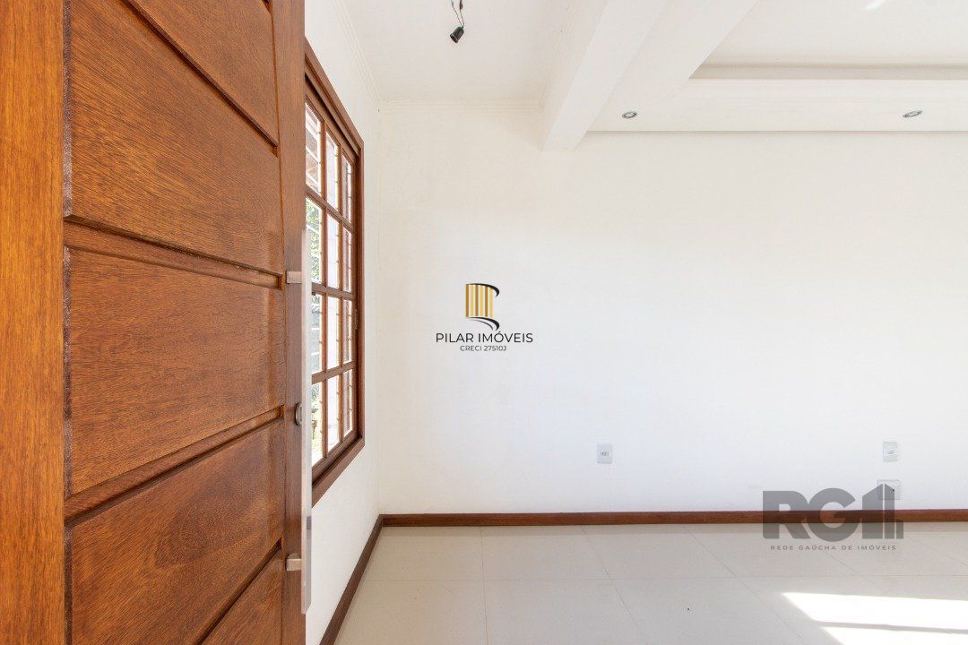 Casa para Venda - 120m², 3 dormitórios, sendo 1 suites, 1 vaga - Guarujá