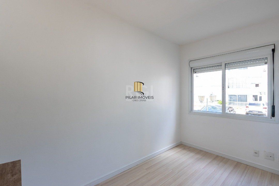 APARTAMENTO SEMIMOBILIADO