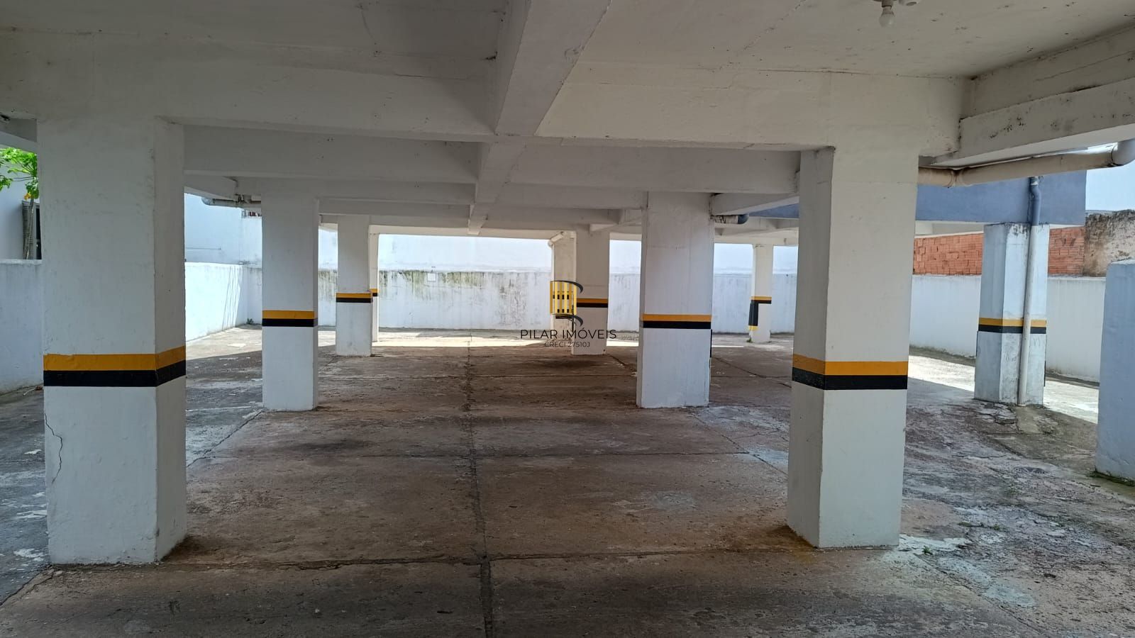 Apartamento 01 dormitório com box carro